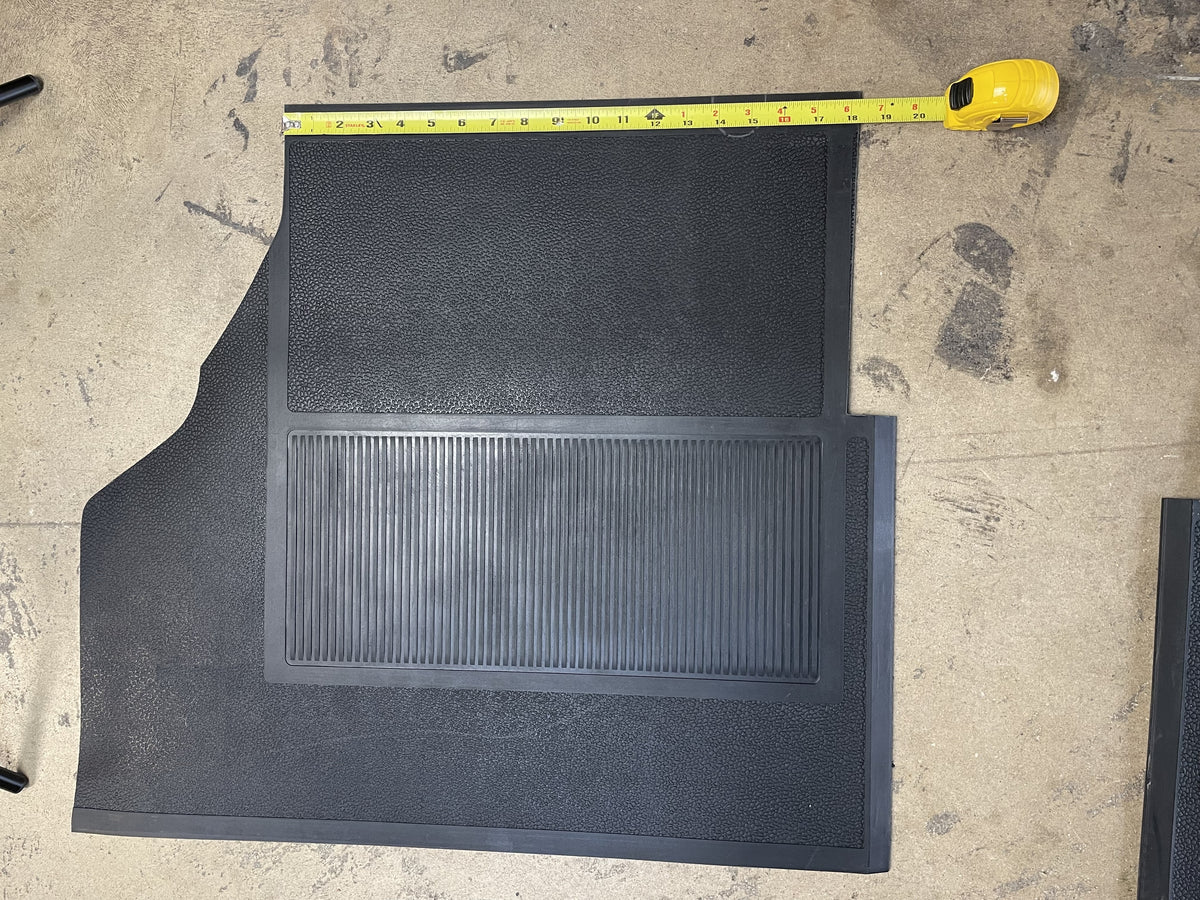 Land Rover Defender Heavy Duty Rubber Floor Mat Set Front - DA4501