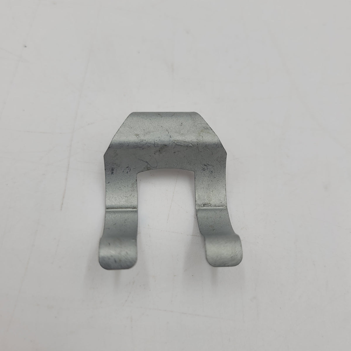 LR DISCOVERY II/III/IV /RANGE ROVER 02-12 Clip for Washer Jet Part DYC000190G