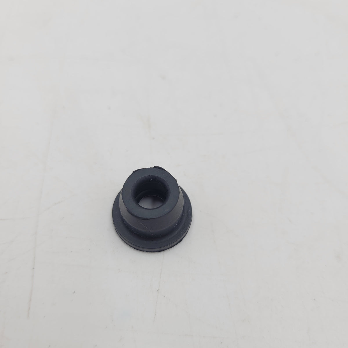 LR DEFENDER -06 /DISCOVERY I /RRC Grommet Washer Pump-Reservoir RTC3959
