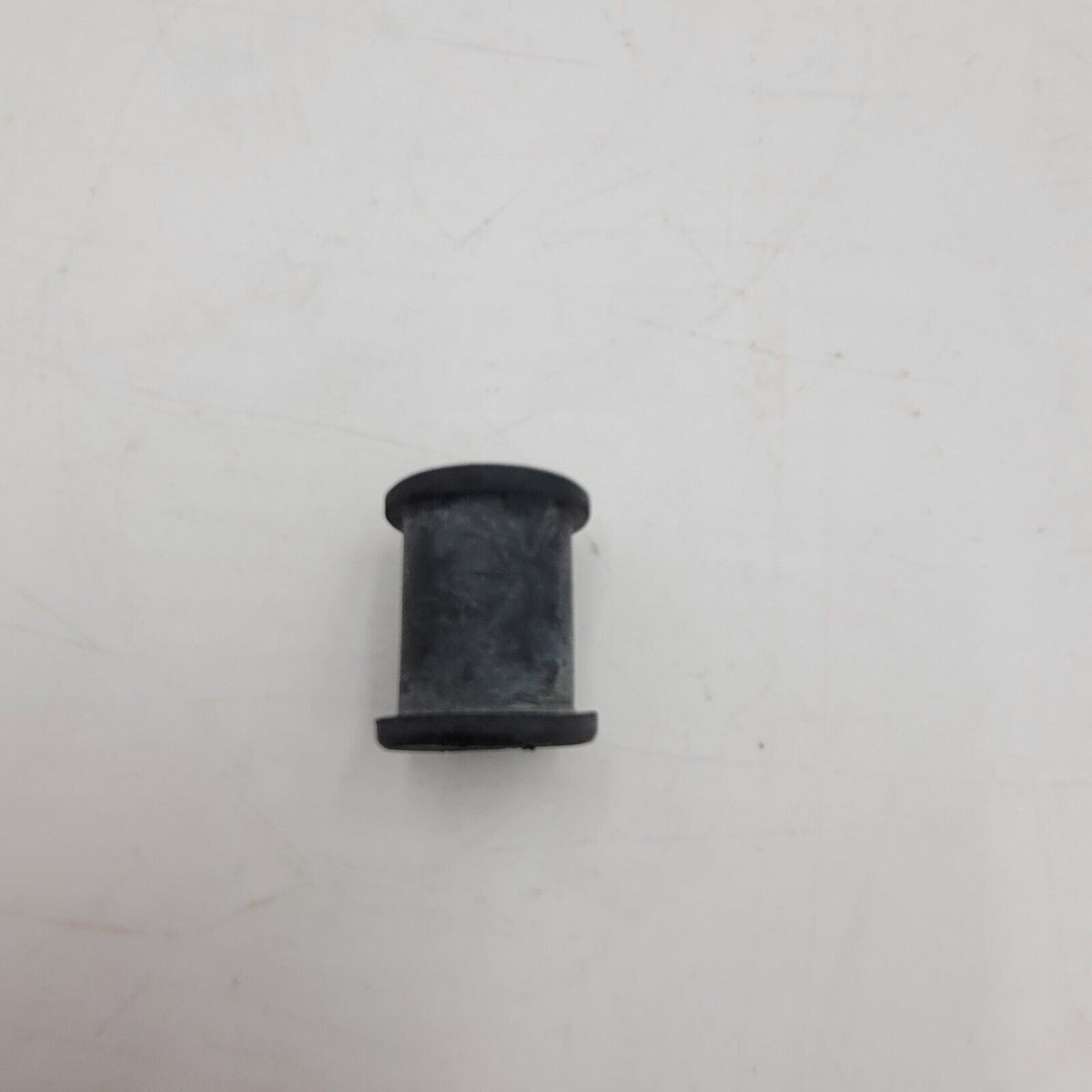 LR DEFENDER DISCOVERY RRC Grommet for Brake Pipe and Accelerator Cable 6860L