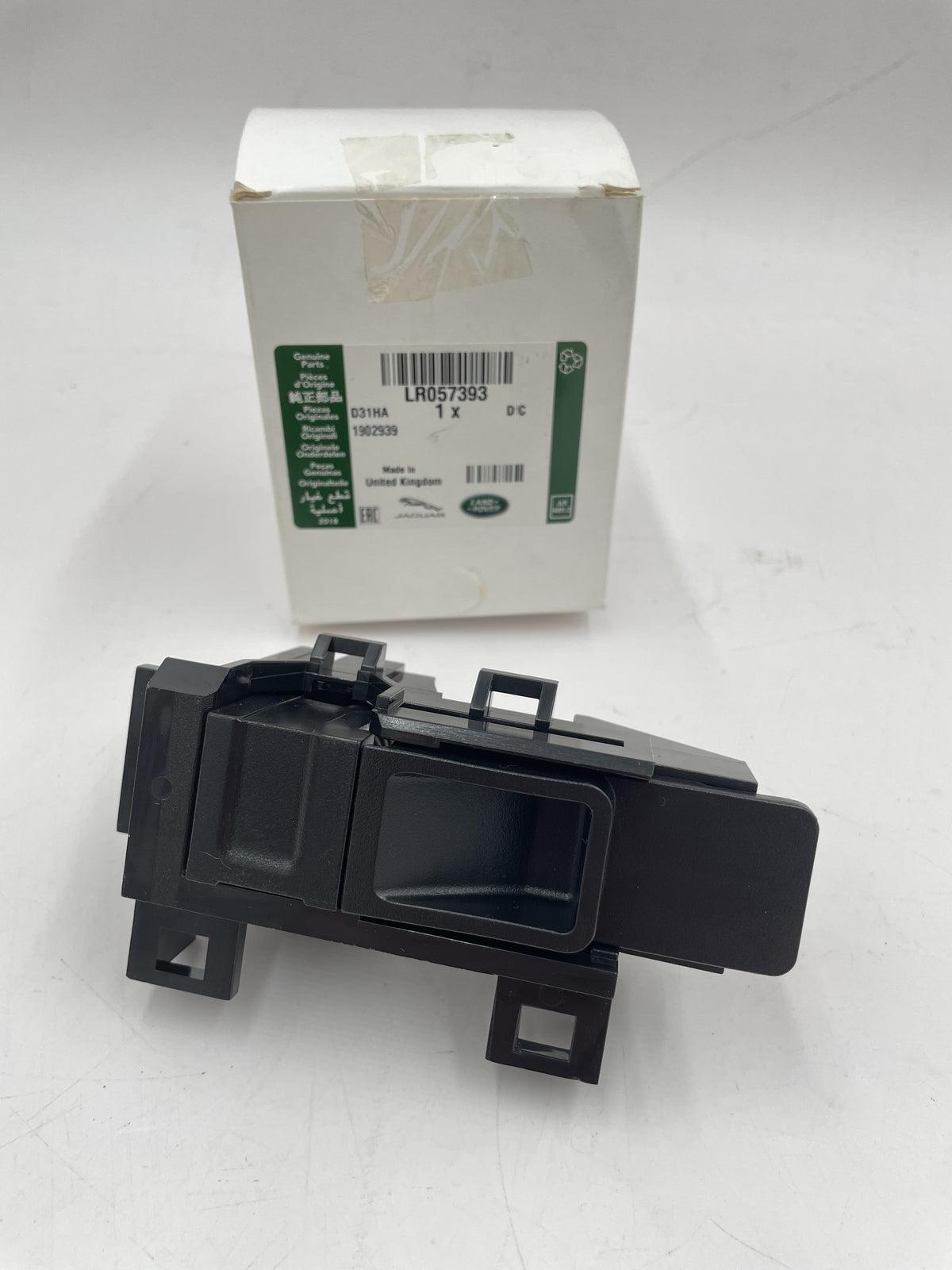 LAND ROVER TRAILER HITCH 2" RECEPTACLE PLUG WITH LOGO - GENUINE PART ANR3196