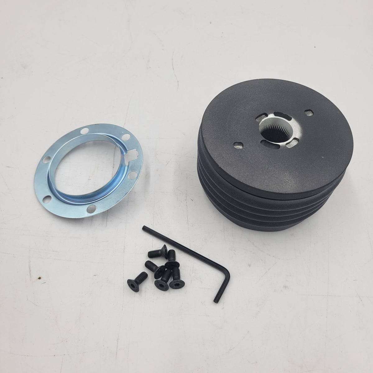 LR Defender FA onwards with DSC Momo 48 Spline Boss DA5736