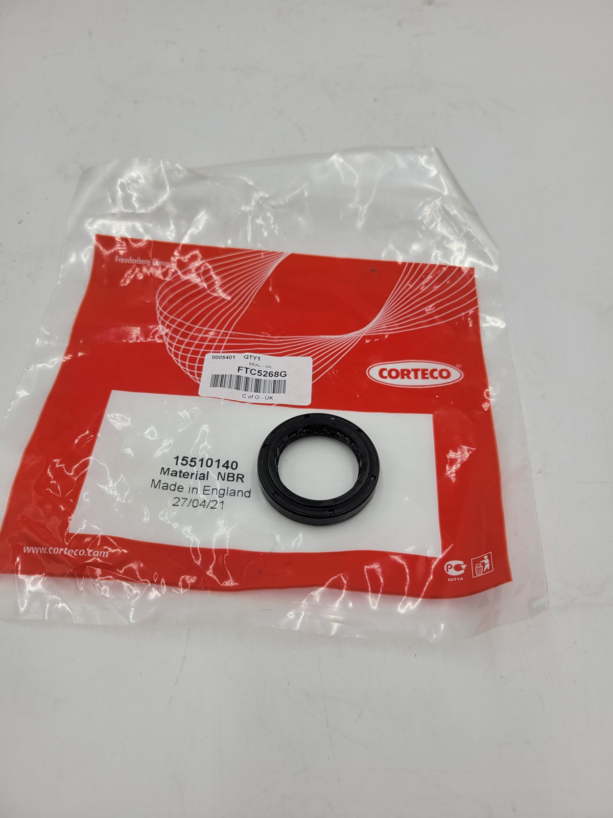 LR DEFENDER DISCOVERY RRC Inner Seal for Front Stub Axle FTC5268G
