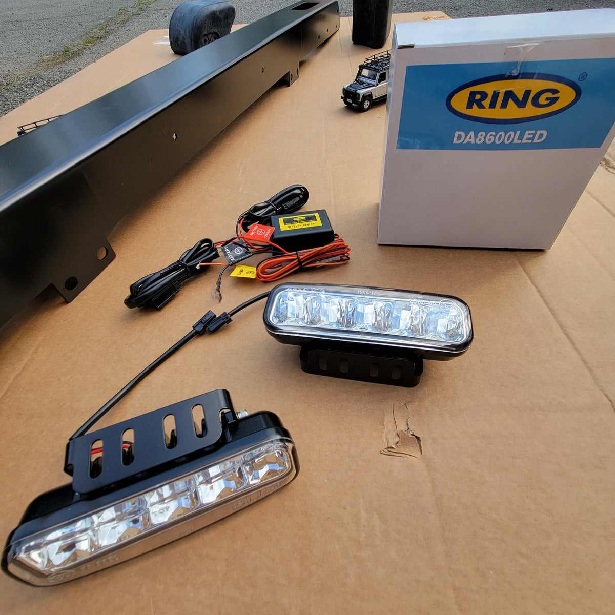 LR DEFENDER Front Bumper with RING LED Lights No End Caps DA8600XS LR620