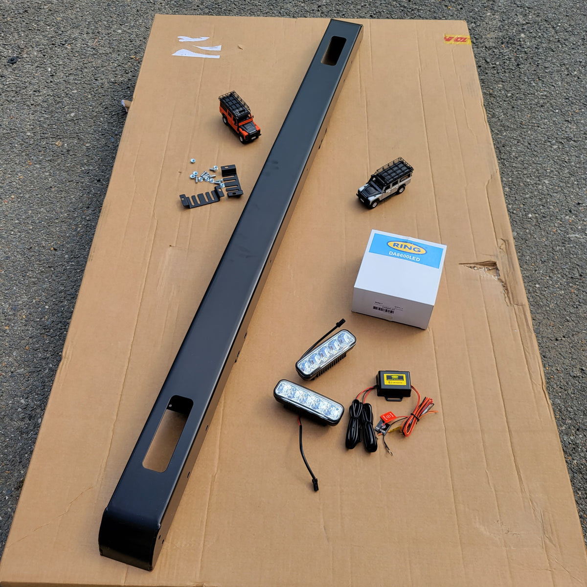LR DEFENDER Front Bumper with RING LED Lights No End Caps DA8600XS LR620
