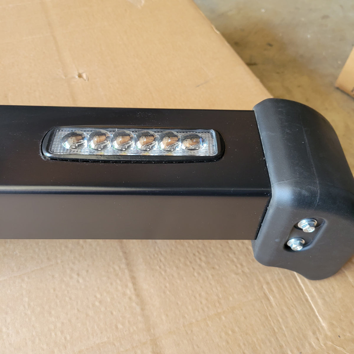 LR DEFENDER -16 Front Bumper with End Caps & Rectangular LED Lights YK-DEF-10R minor scratched (2)