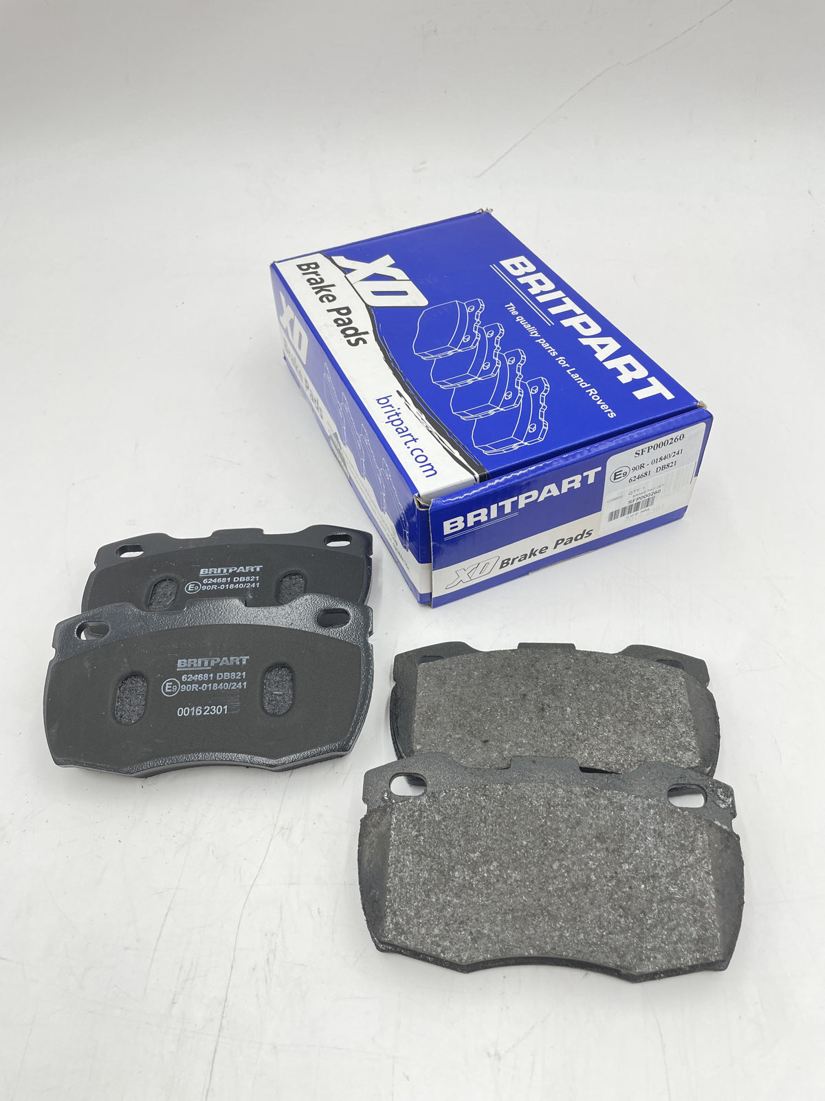 LR DEFENDER 90' 90-on 110' 84-on FRONT Brake Pads SFP000260