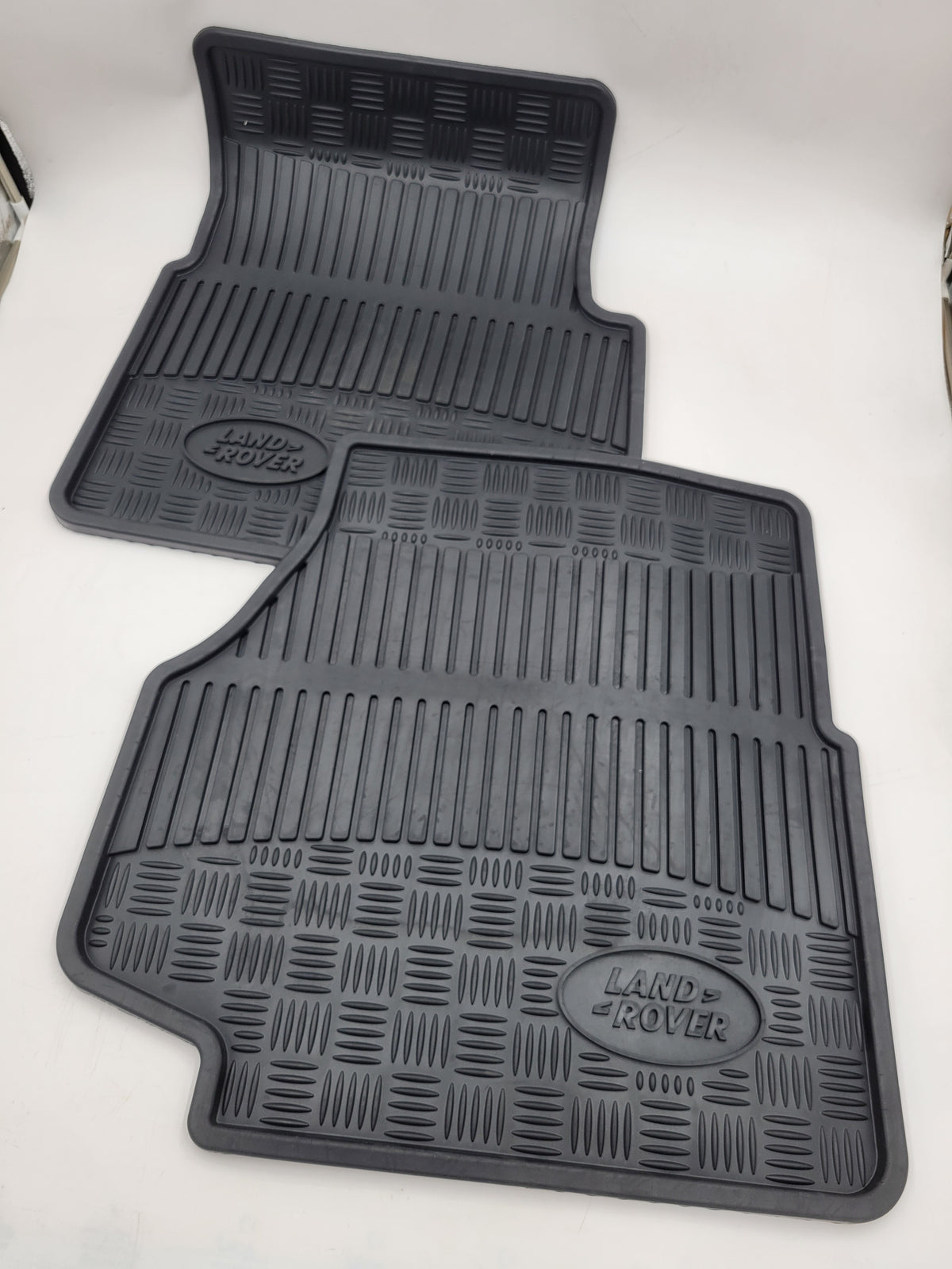 Land Rover Defender 90 /110 Front Rubber Mat Set STC50172 / VPLDS0674LR