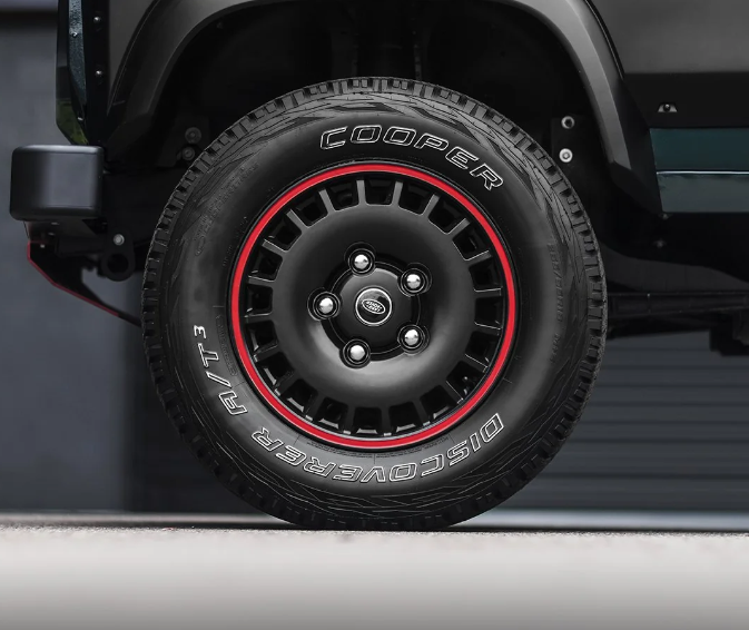 8X18" SET of 4 KAHN DEFENDER (1991-2016) HUNTSMAN 1945 RETRO CLASSIC LIGHT ALLOY WHEELS