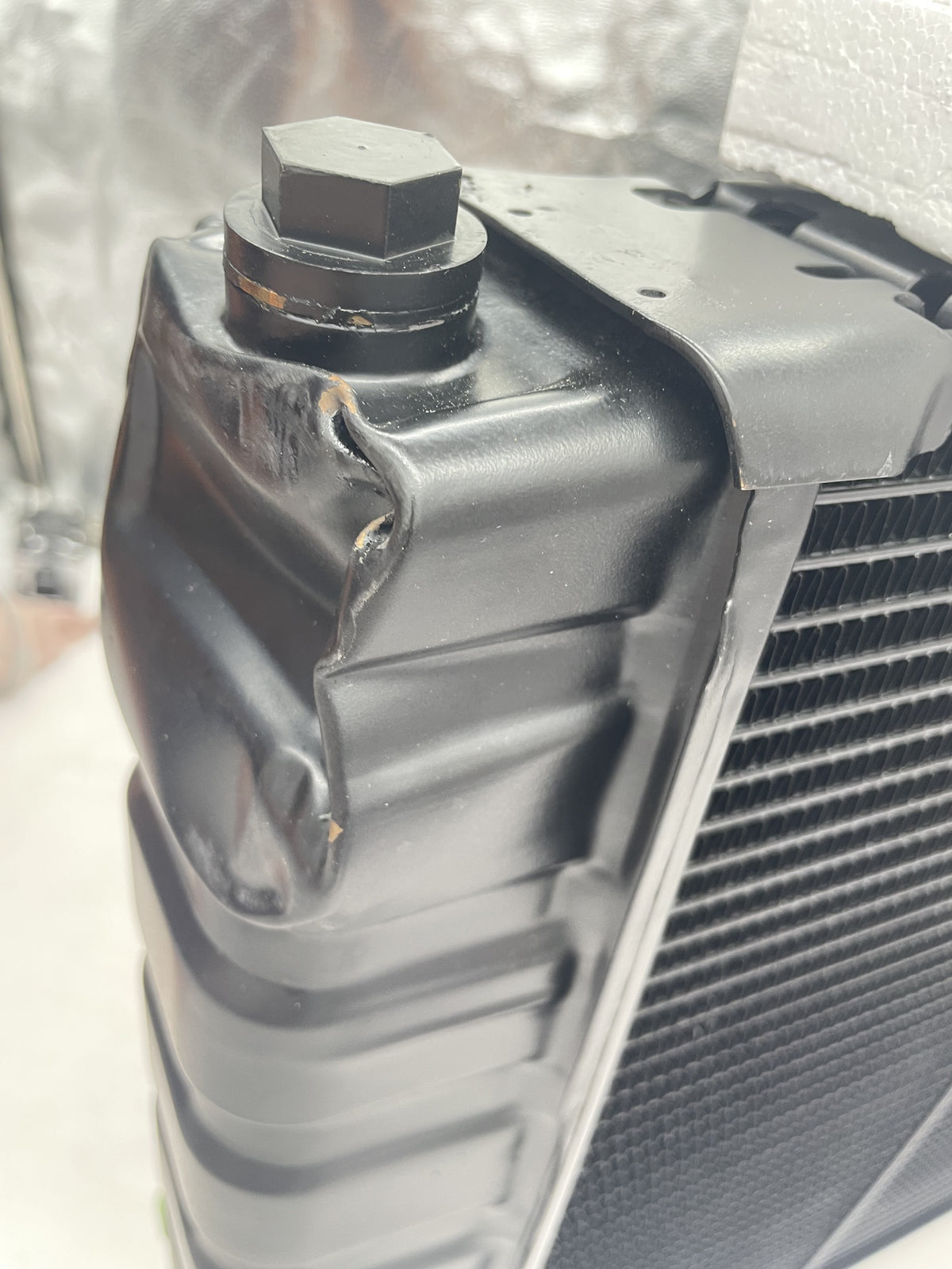 LR DEFENDER 4Cyl & V8 HD Copper Radiator BR3249 / ESR76 DAMAGED N1!