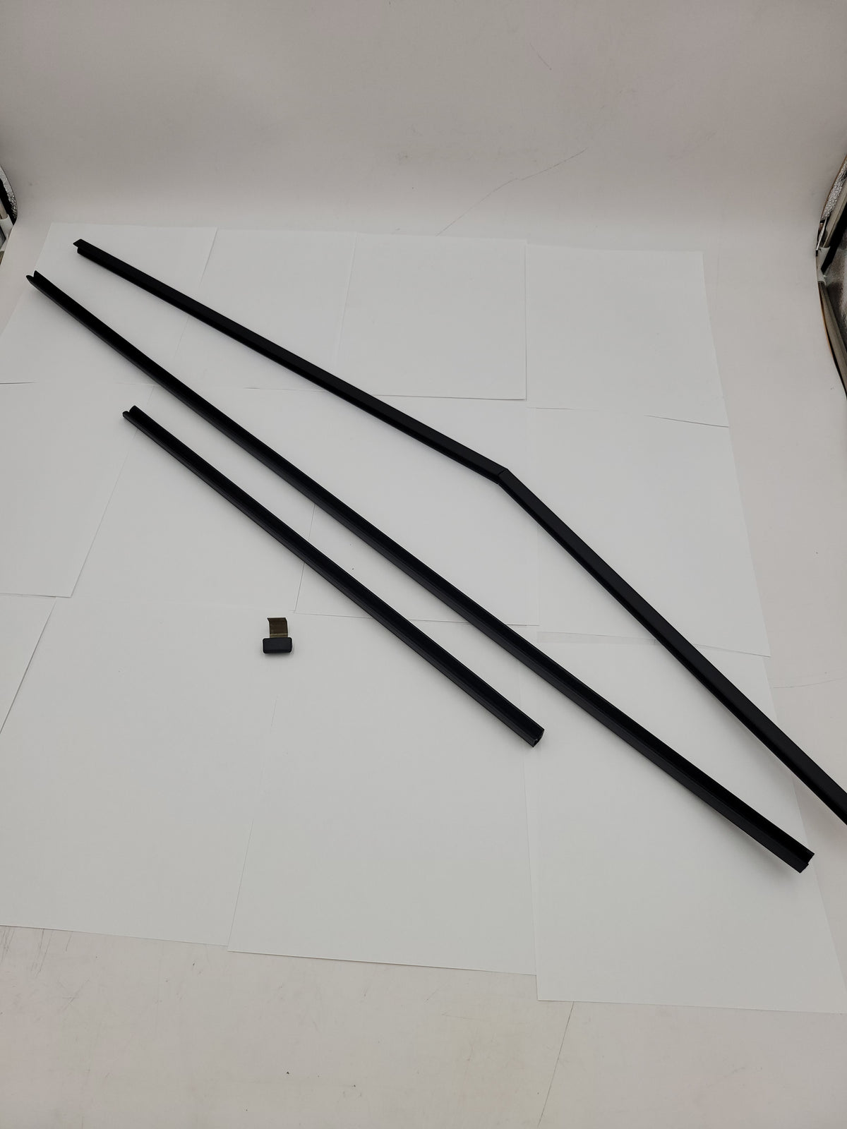 Front Window Channel Kit Defender