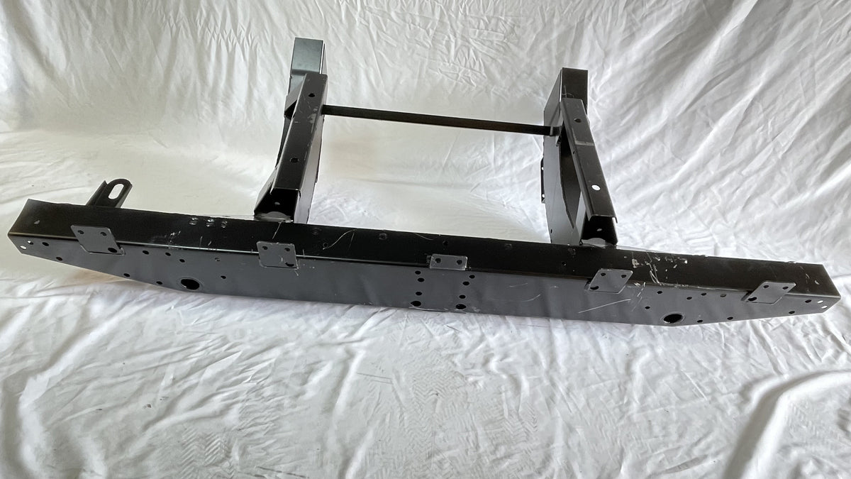 110/130 DEFENDER 200/300 TDI REAR 1/4 CHASSIS CROSSMEMBER 700MM LONG LEGS DA4020