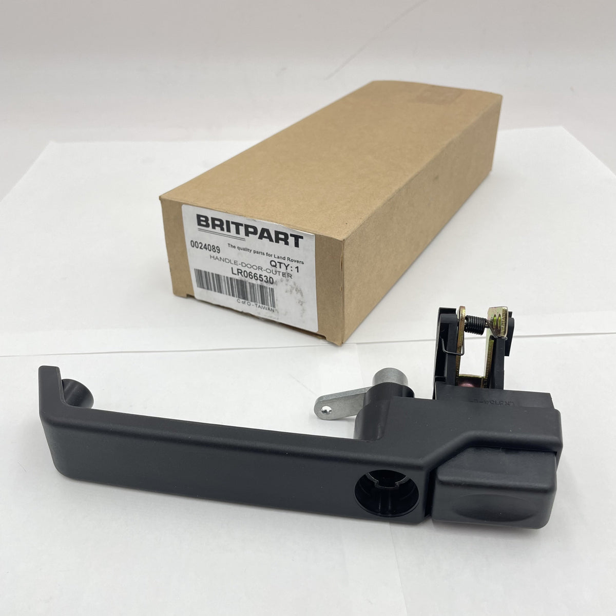 LR DEFENDER -16 Door Handle Outer LH Defender Push Button Type LR066530