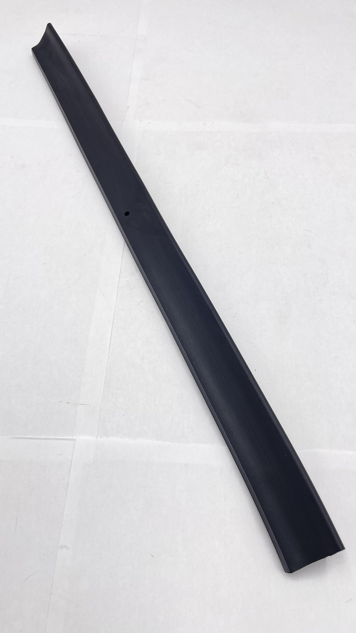 LR SERIES Door Seal & Rear Drop Down Tailgate Vertical Section 337290