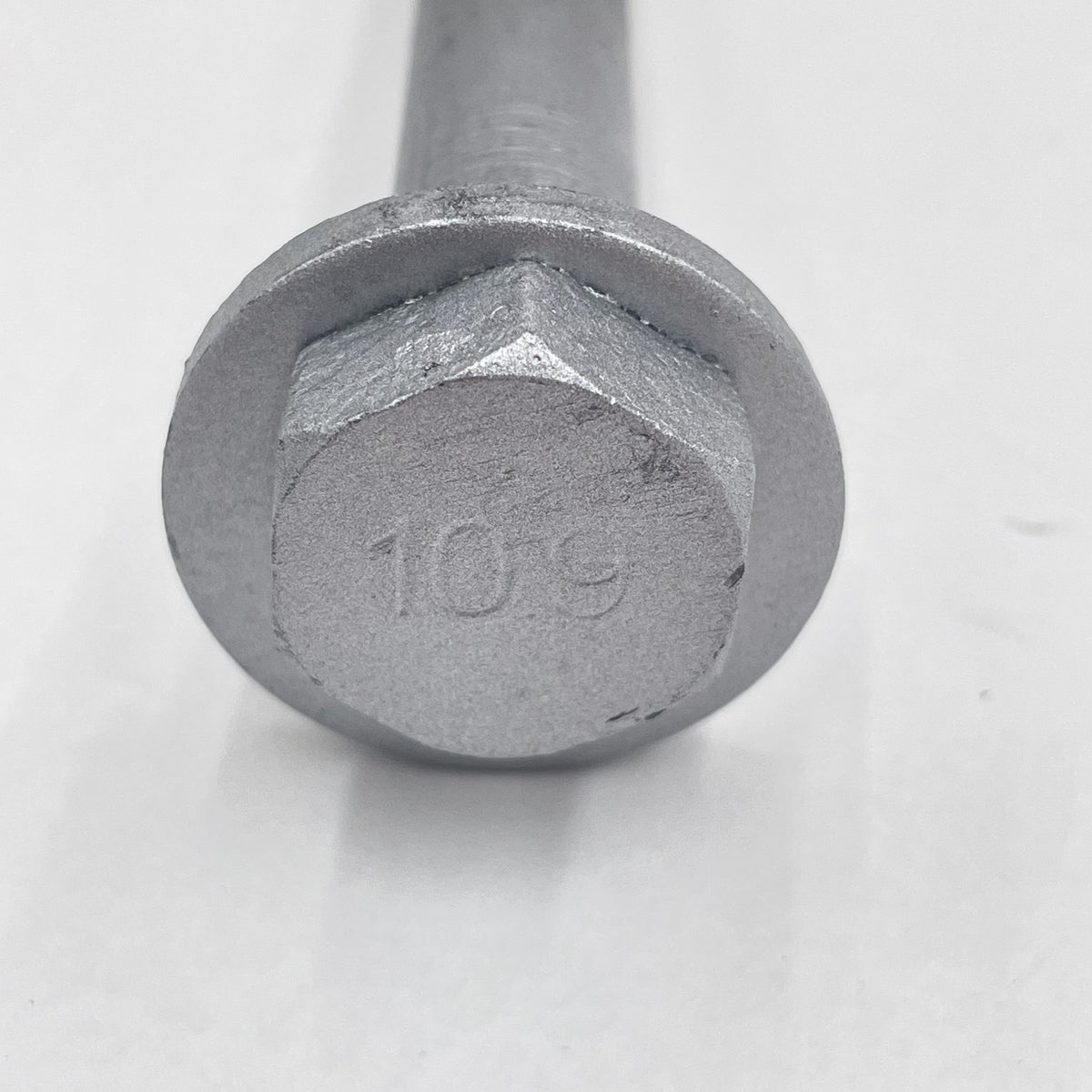 Range Rover L322 02-12 Upper Rear Hub Bolt M14 x 88mm RYP501150