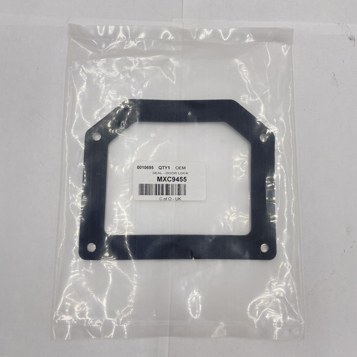 LR DEFENDER -16 Rear End Door Lock Gasket / Seal MXC9455