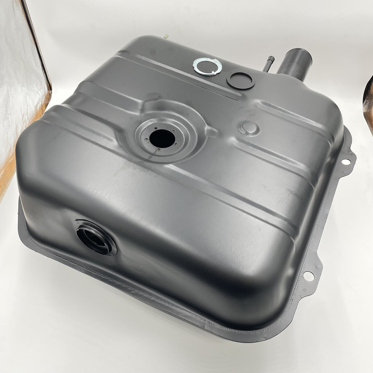 LR DEFENDER 110/130" up to -98 2.5D 200/300TDI Fuel Tank Part WFE000190