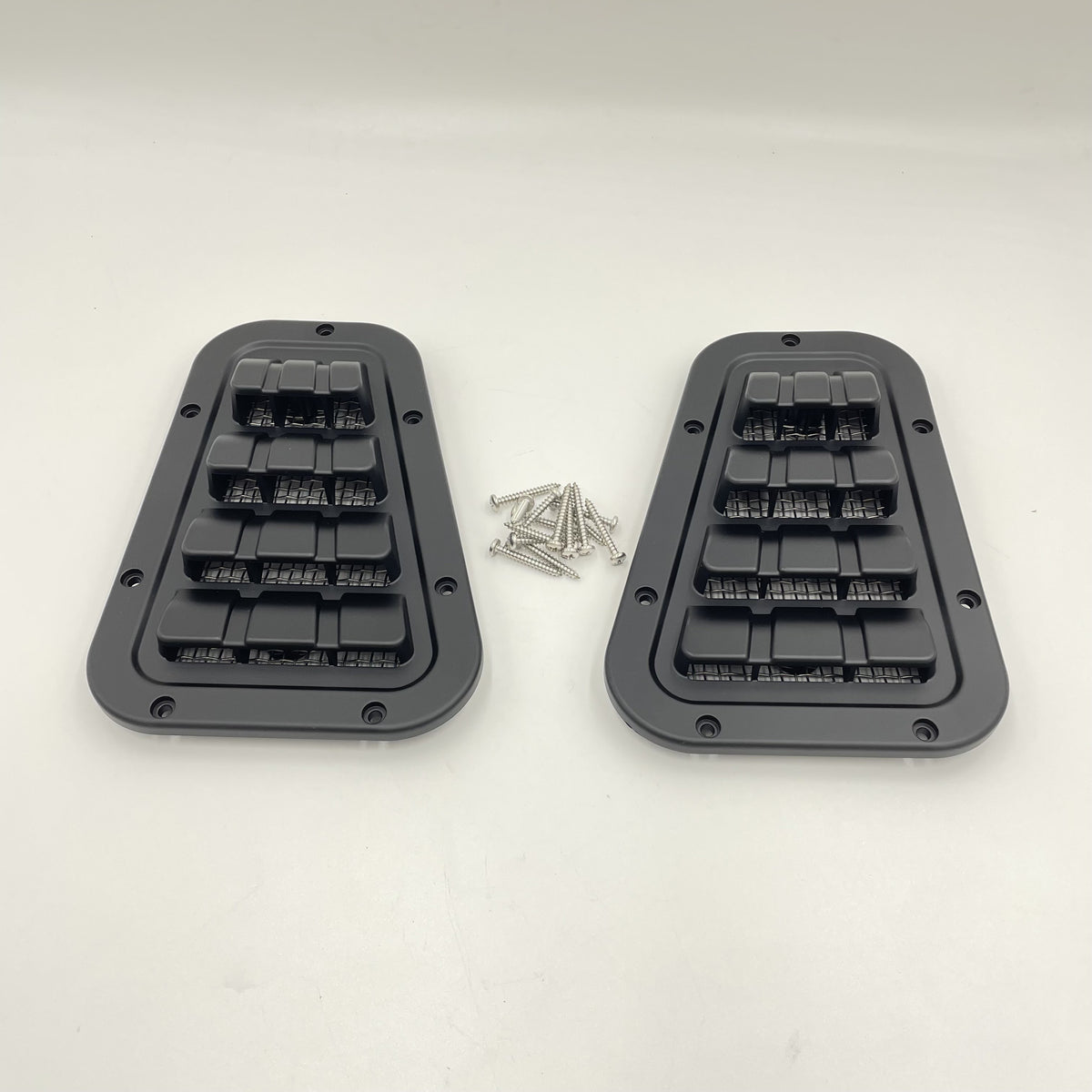 LR DEFENDER KBX TOP VENT TWO LINE BLACK JM-90582-2B
