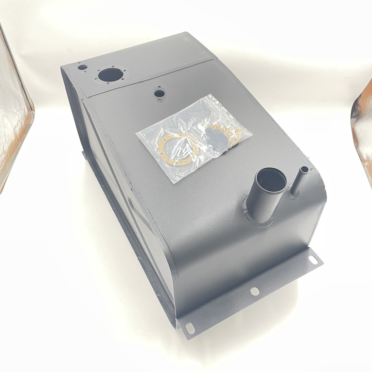 LR SERIES IIA/III Fuel Tank For Petrol and Diesel Short Wheel Base Vehicle JM-99147 / 552174