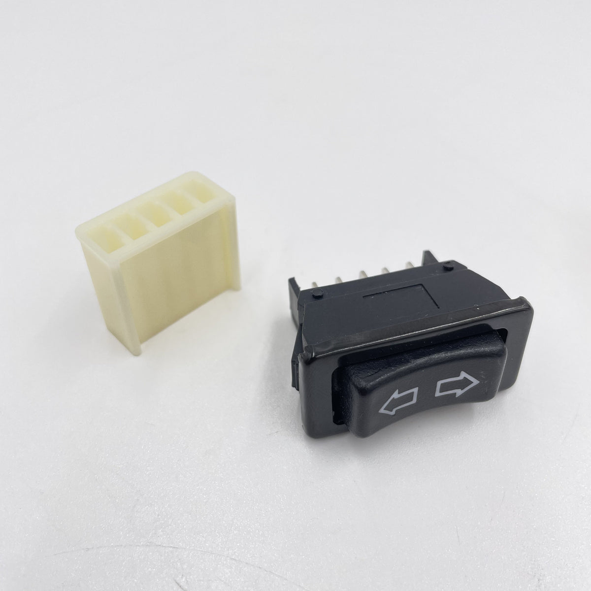 LR DISCOVERY I RR Classic Electric Window Switch Driver Side JM-99690 / PRC5255