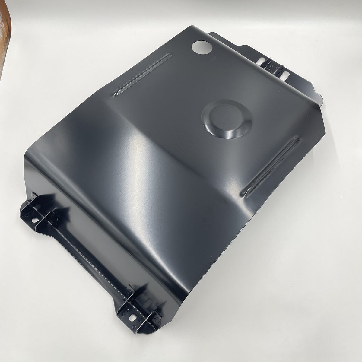 LR DEFENDER RR CLASSIC FUEL TANK WITH CRADLE JM-99153 / NTC4553 / ESR2000