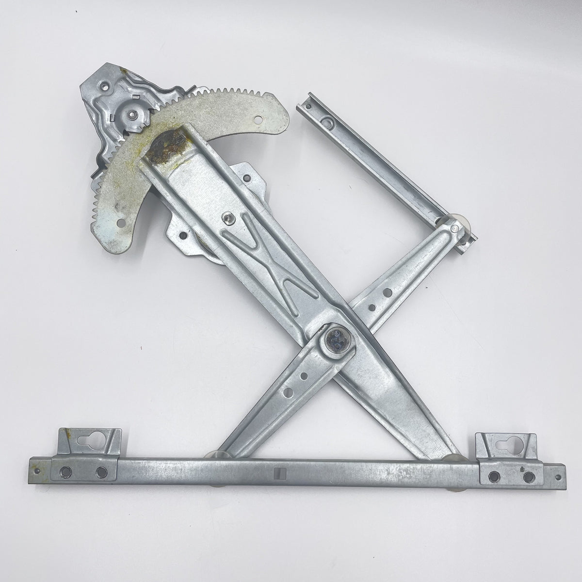 LR DEFENDER 02-16 Front LH Window Regulator For Manual Windows CUH000111