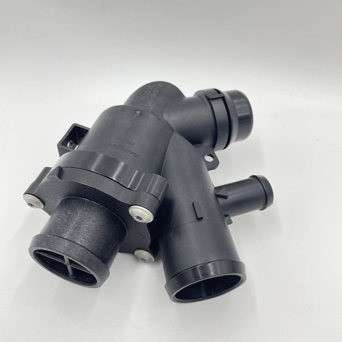 LR DISCOVERY IV LR IV RR SPORT L320 L560 V8 5.0L Thermostat and Housing LR032135LR