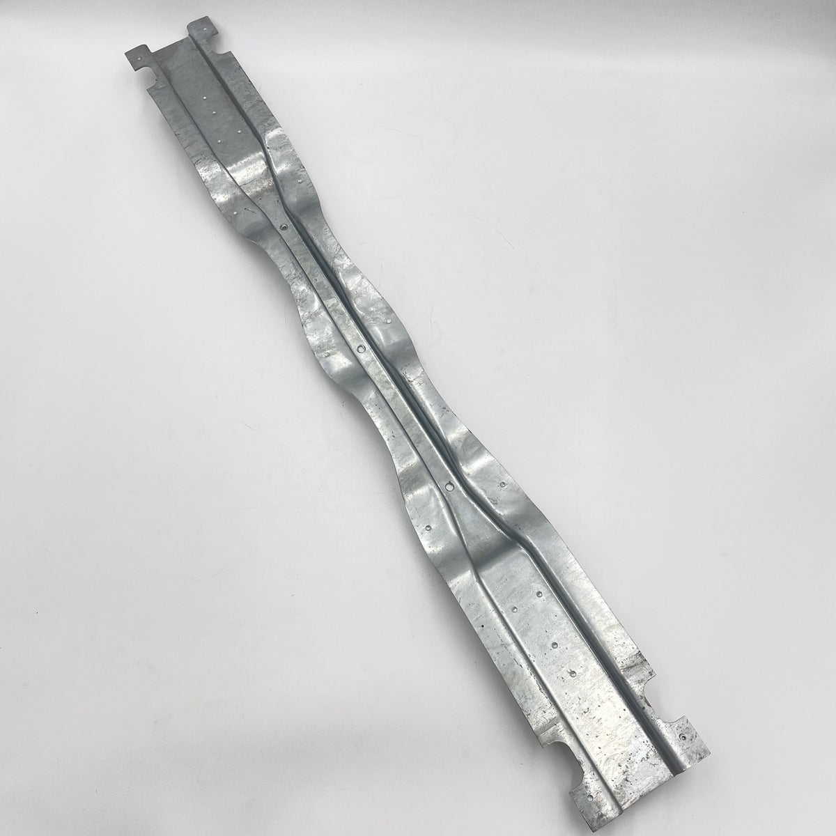 LR SERIES DEFENDER 90'/110' Rear Floor Crossmember Dipped Galvanised YRM061A