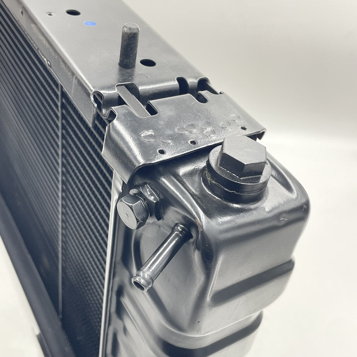 LR DEFENDER 4Cyl & V8 HD Copper Radiator BR3249 / ESR76 DAMAGED N2!
