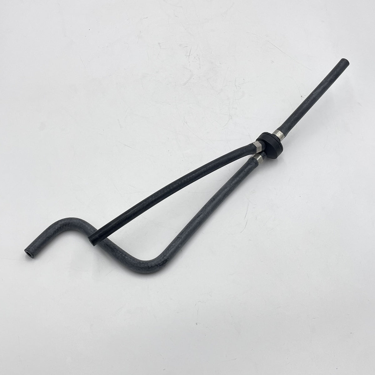 LR DEFENDEF DISCOVERY 200/300TDi Expansion Tank Hose PCH117840