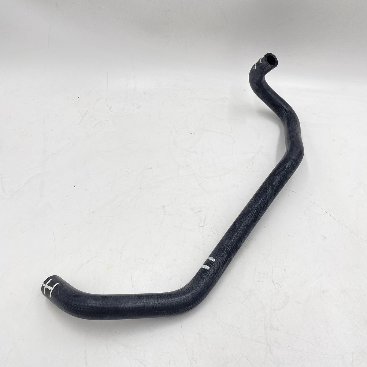 LR DISCOVBERY II TD5 Inlet Heater Hose Inlet Pipe to Matrix JHB000060